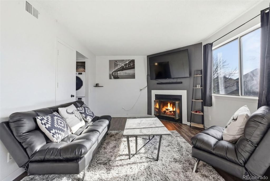 1342 S Cathay Court 101, Aurora, CO 80017