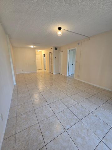 737 SE 1st Way 208, Deerfield Beach, FL 33441