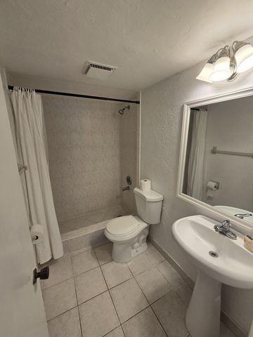 737 SE 1st Way 208, Deerfield Beach, FL 33441