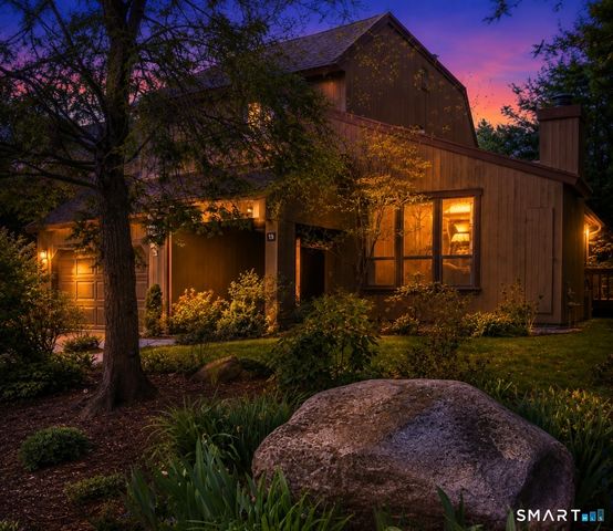 19 Applewood Lane 19, Avon, CT 06001