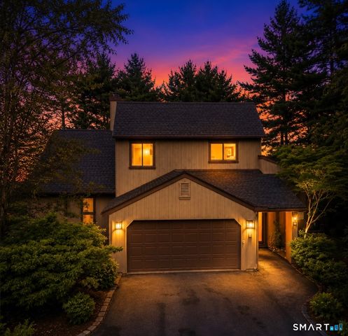 19 Applewood Lane 19, Avon, CT 06001