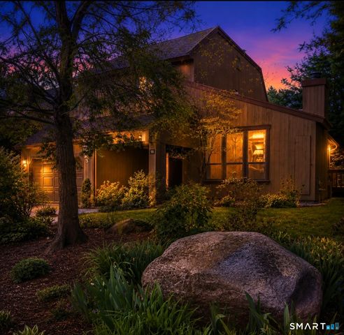 19 Applewood Lane 19, Avon, CT 06001