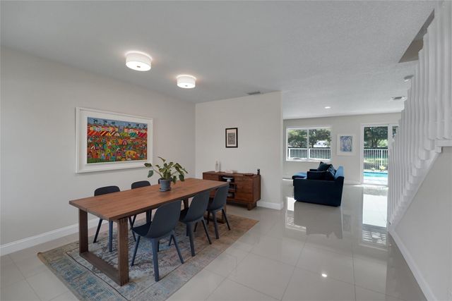 1070 Bluewood Terrace, Weston, FL 33327