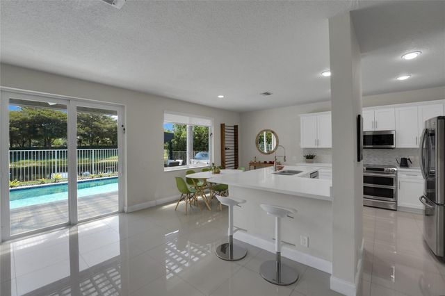 1070 Bluewood Terrace, Weston, FL 33327
