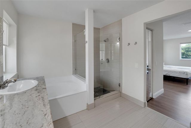 1070 Bluewood Terrace, Weston, FL 33327