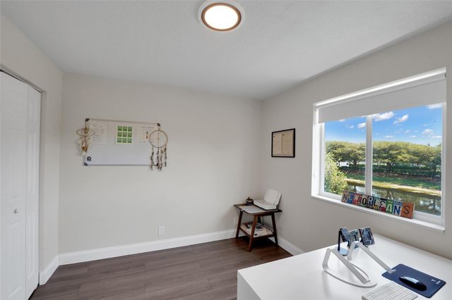 1070 Bluewood Terrace, Weston, FL 33327