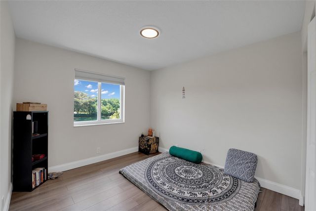 1070 Bluewood Terrace, Weston, FL 33327