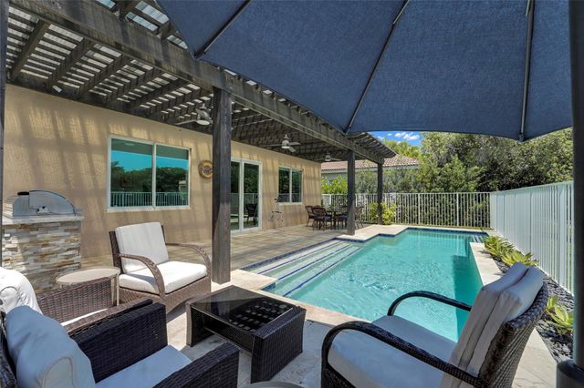 1070 Bluewood Terrace, Weston, FL 33327