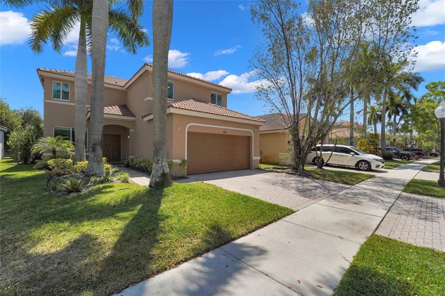 1070 Bluewood Terrace, Weston, FL 33327