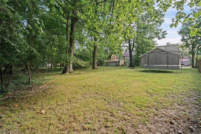 2236 Edgerton Road, University Heights, OH 44118