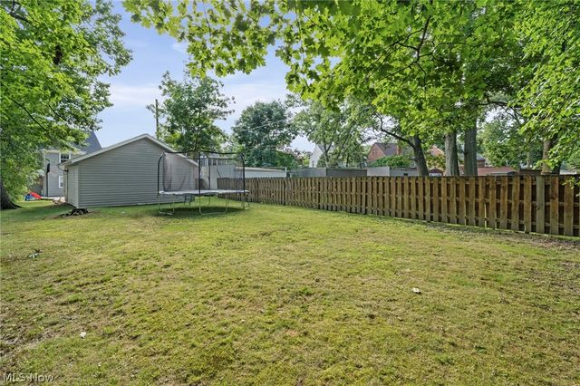 2236 Edgerton Road, University Heights, OH 44118