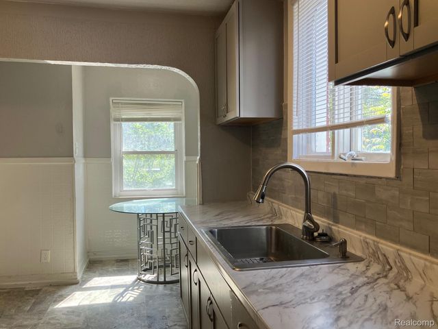 15060 Appoline Street, Detroit, MI 48227