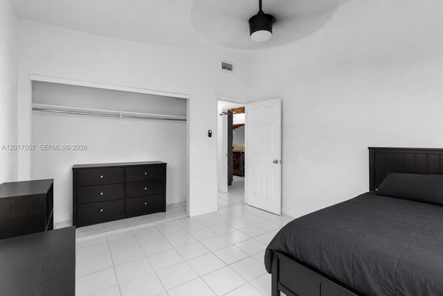 9470 NW 33rd Mnr, Sunrise, FL 33351