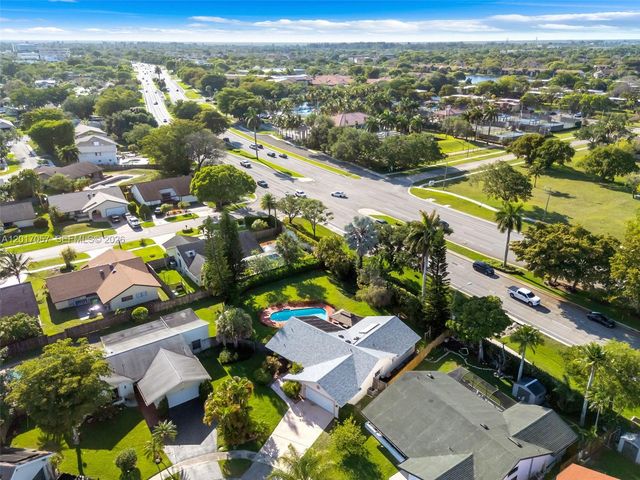 9470 NW 33rd Mnr, Sunrise, FL 33351