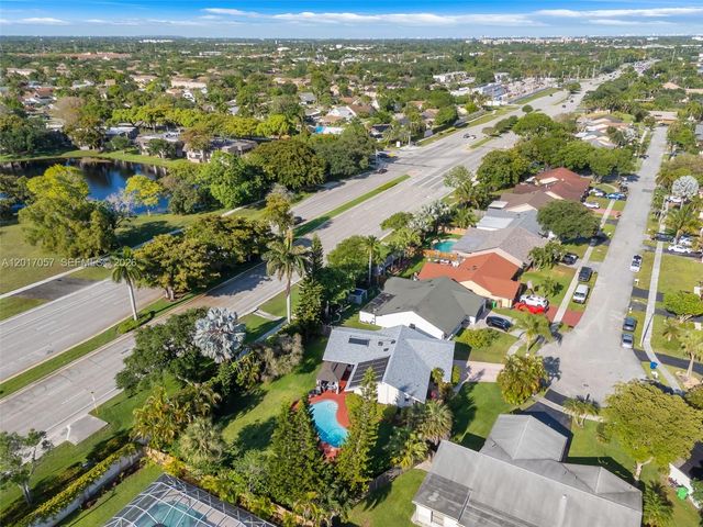 9470 NW 33rd Mnr, Sunrise, FL 33351