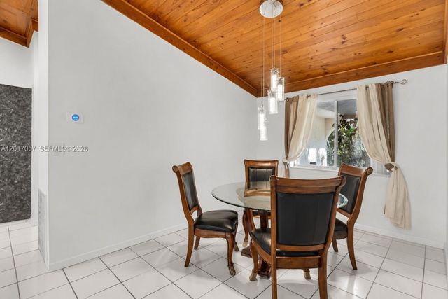 9470 NW 33rd Mnr, Sunrise, FL 33351