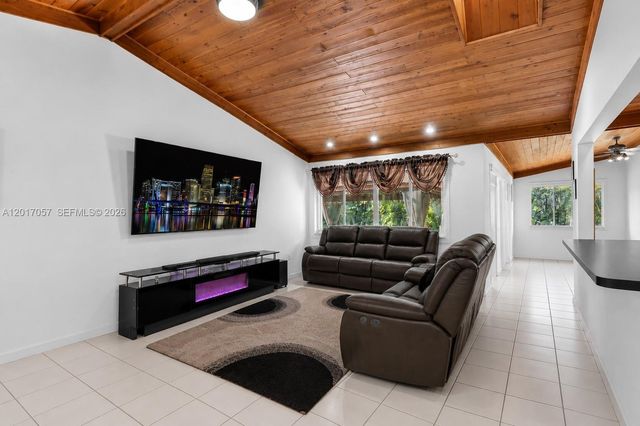 9470 NW 33rd Mnr, Sunrise, FL 33351
