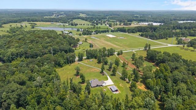 590 W Highway 5, Roopville, GA 30170