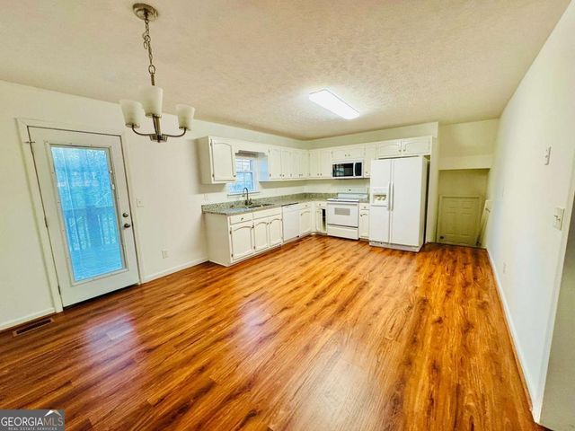 419 Tommy Thompson Way, Whitesburg, GA 30185