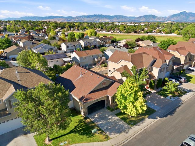 4042 W SCARSBOROUGH LN, West Jordan, UT 84084