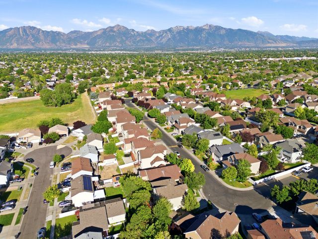 4042 W SCARSBOROUGH LN, West Jordan, UT 84084