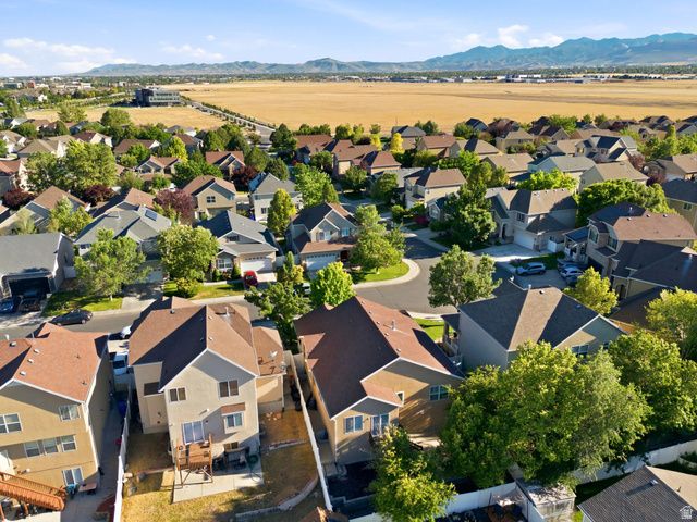 4042 W SCARSBOROUGH LN, West Jordan, UT 84084