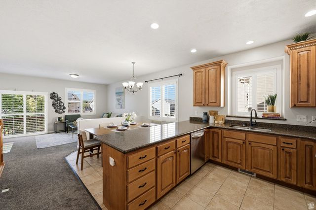 4042 W SCARSBOROUGH LN, West Jordan, UT 84084