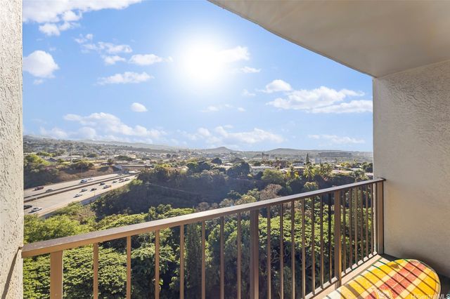 98-500 Koauka Loop 17A, Aiea, HI 96701