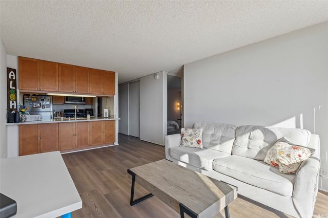 98-500 Koauka Loop 17A, Aiea, HI 96701