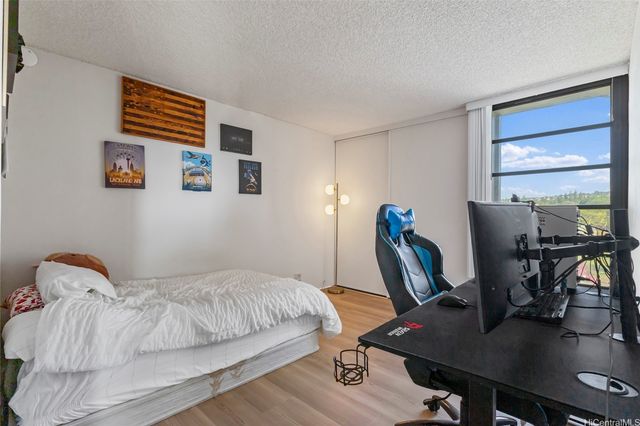 98-500 Koauka Loop 17A, Aiea, HI 96701