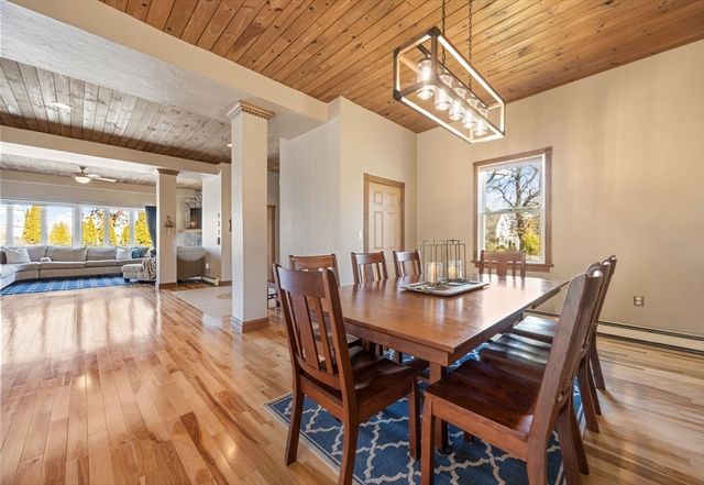 3 Wolf Rd, Bourne, MA 02532