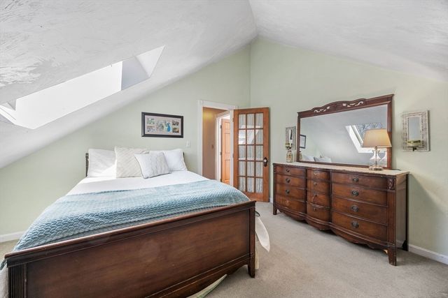 3 Wolf Rd, Bourne, MA 02532