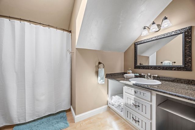 3 Wolf Rd, Bourne, MA 02532