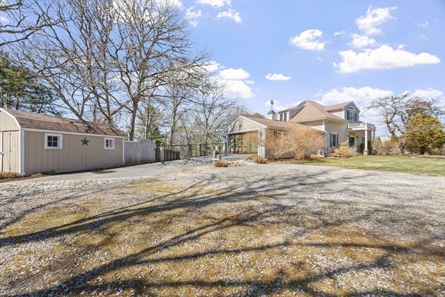 3 Wolf Rd, Bourne, MA 02532