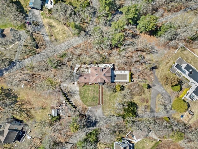 3 Wolf Rd, Bourne, MA 02532