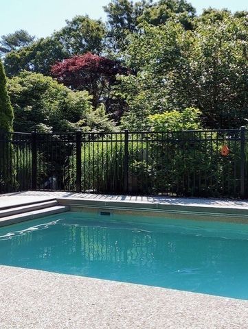 3 Wolf Rd, Bourne, MA 02532