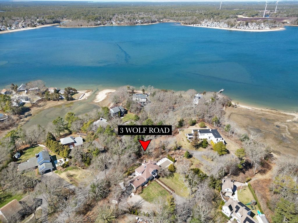 3 Wolf Rd, Bourne, MA 02532
