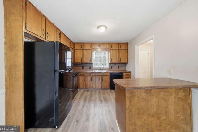 2937 Pebble Lane, Snellville, GA 30078