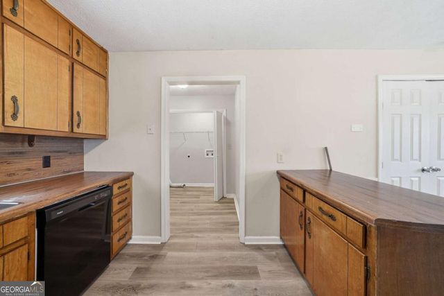 2937 Pebble Lane, Snellville, GA 30078