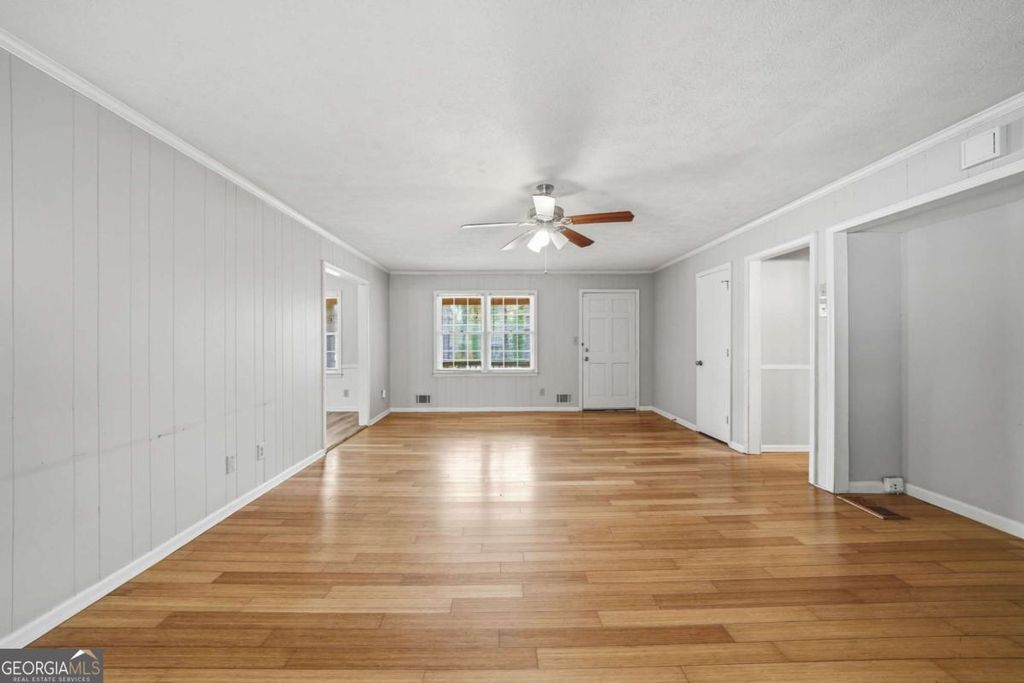 2937 Pebble Lane, Snellville, GA 30078