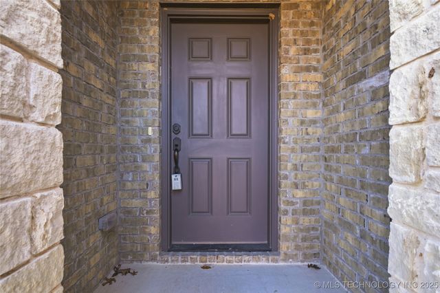 9570 E 103rd Street, Tulsa, OK 74133