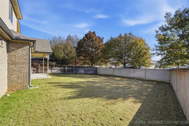 9570 E 103rd Street, Tulsa, OK 74133