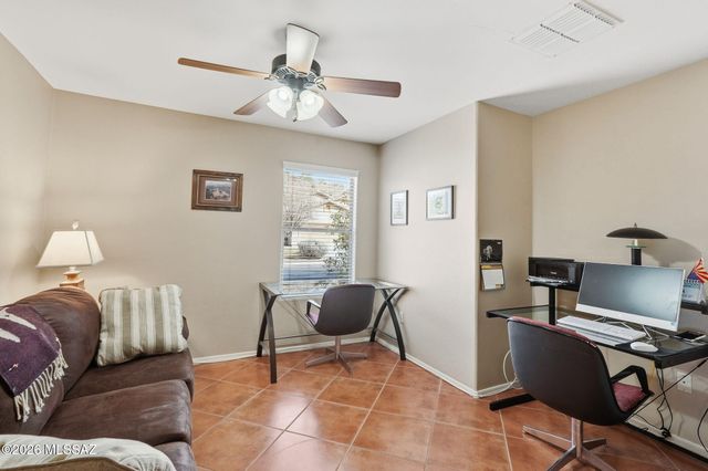 39116 S Quick Trot Drive, Tucson, AZ 85739