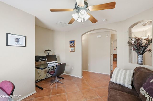 39116 S Quick Trot Drive, Tucson, AZ 85739