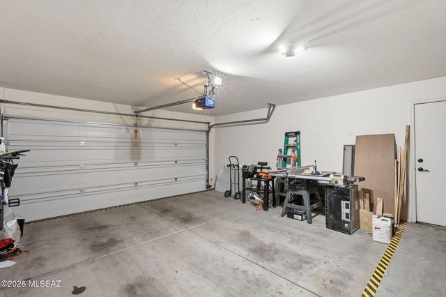 39116 S Quick Trot Drive, Tucson, AZ 85739