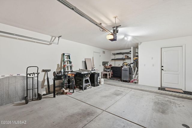 39116 S Quick Trot Drive, Tucson, AZ 85739