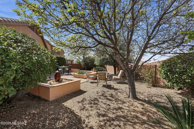 39116 S Quick Trot Drive, Tucson, AZ 85739