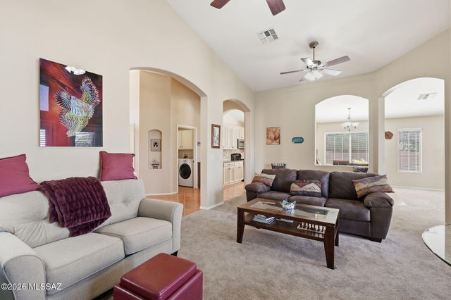 39116 S Quick Trot Drive, Tucson, AZ 85739