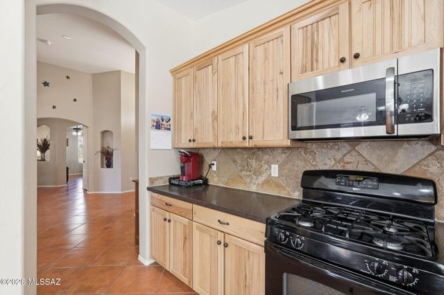 39116 S Quick Trot Drive, Tucson, AZ 85739