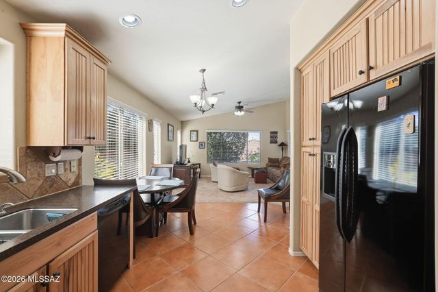 39116 S Quick Trot Drive, Tucson, AZ 85739